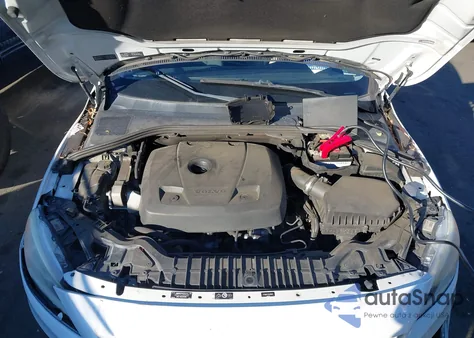 2016 Volvo S60 T5 Drive-E Premier z USA, uszkodzony, nr VIN YV126MFK1G2409642